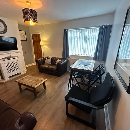 Spacious Stylish * Leeds (West Yorkshire)