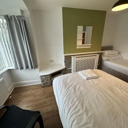 Spacious Stylish Будинок відпочинку