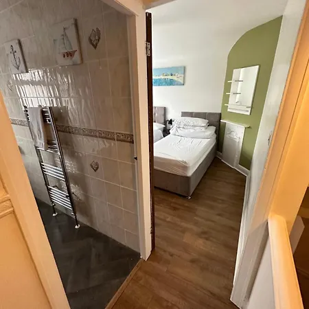 Spacious Stylish *