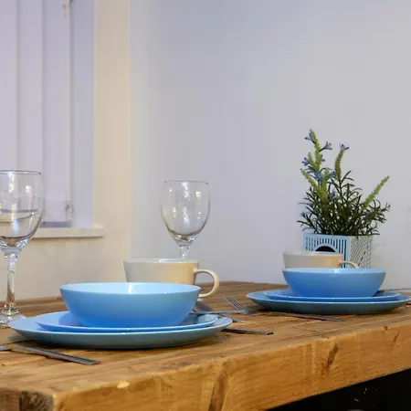 Spacious Stylish * Leeds (West Yorkshire)