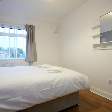 Spacious Stylish *
